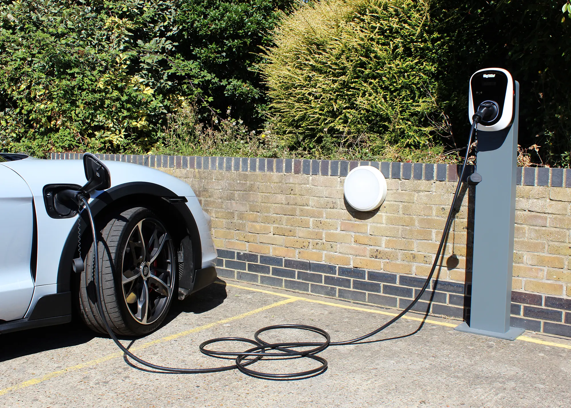 Installation Service For Wall-Mounted Home Garage Charging Stations